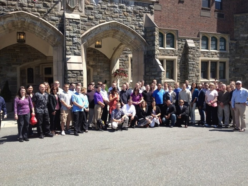 484418_131863320286153_1990932458_n